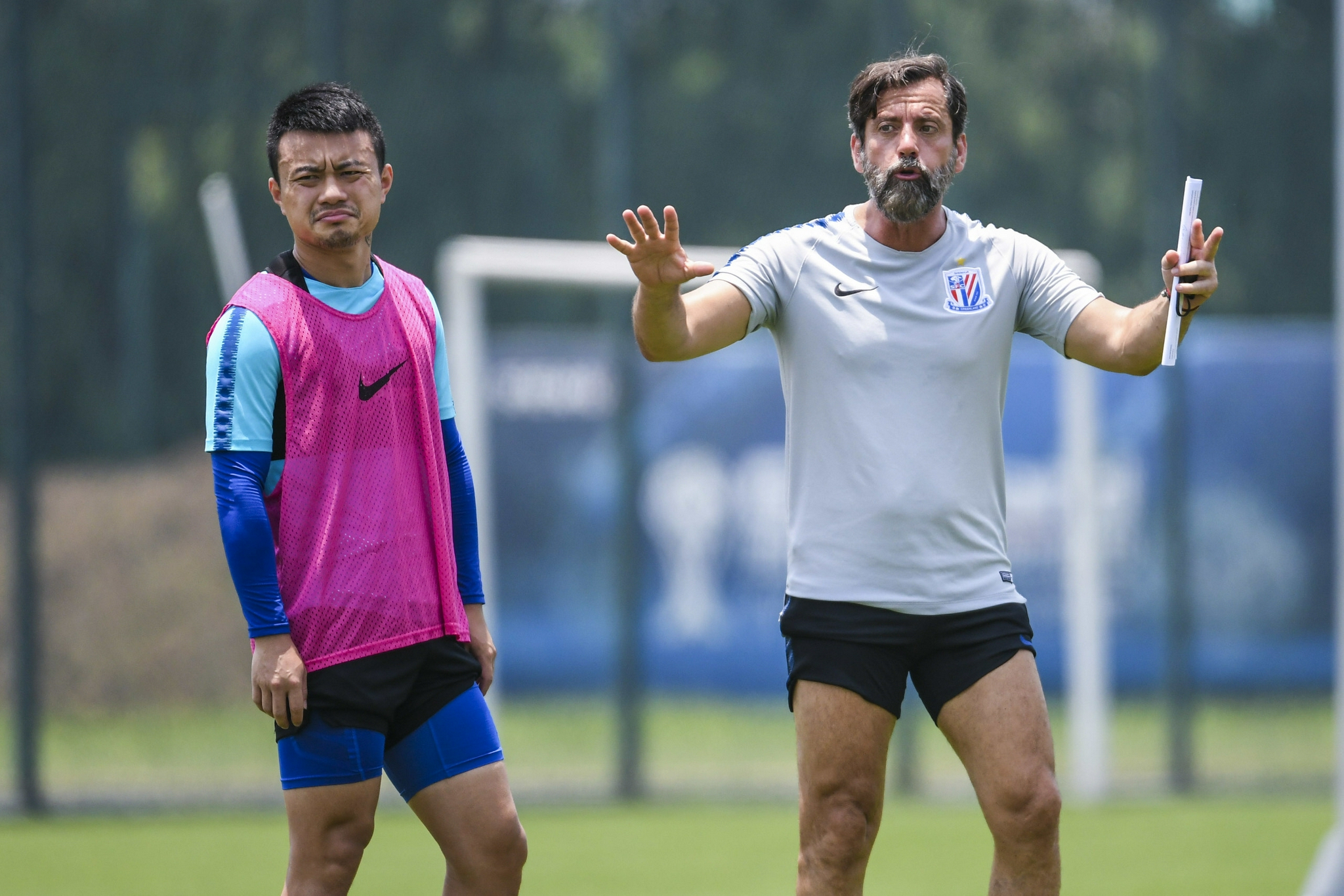 意甲加时末段再迎强敌，夏洛特黄蜂官宣签约，主帅态度——话题不断，阵容厚度经受考验的简单介绍